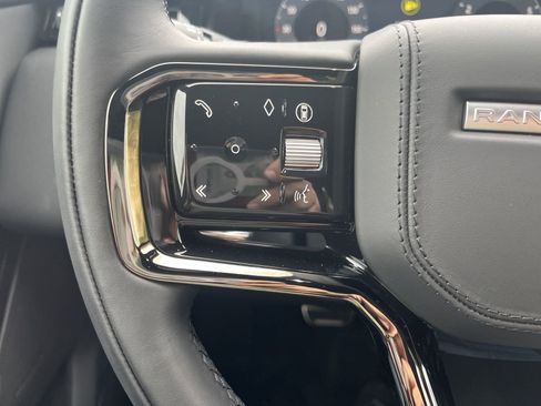 Used 2025 Land Rover Range Rover Velar Dynamic SE image 14