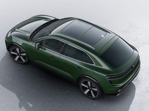 New 2026 Porsche Macan Turbo Electric image 6