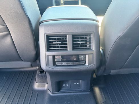 Used 2022 Volkswagen Atlas SE w/ Panoramic Sunroof Package FWD image 32