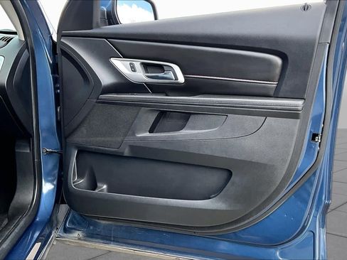 Used 2016 GMC Terrain SLE FWD image 23