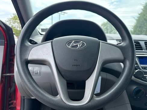 Used 2014 Hyundai Accent GLS FWD image 7