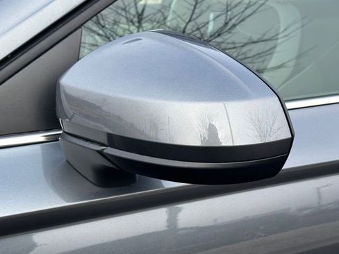 New 2026 Volkswagen Taos SE image 12