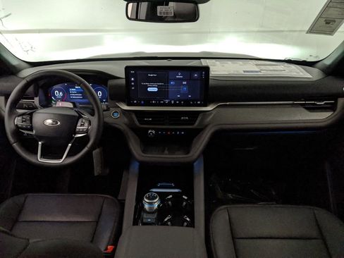 New 2025 Ford Explorer Platinum w/ Ultimate Package image 13