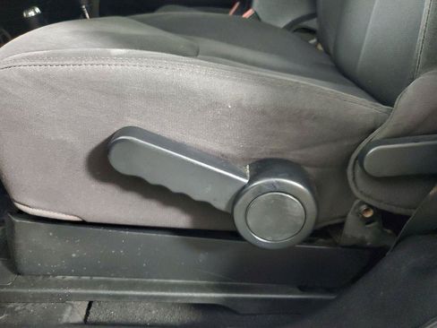Used 2015 Jeep Wrangler Sport AWD/4WD image 16