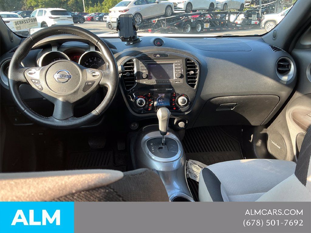 Used 2013 Nissan Juke SV FWD image 13
