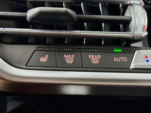 New 2025 BMW X4 xDrive30i w/ Premium Package image 21