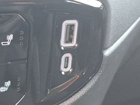 New 2025 Chevrolet Silverado 1500 LT w/ Z71 Off-Road Package image 9