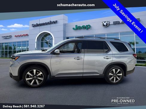 Used 2023 Honda Pilot Touring image 4
