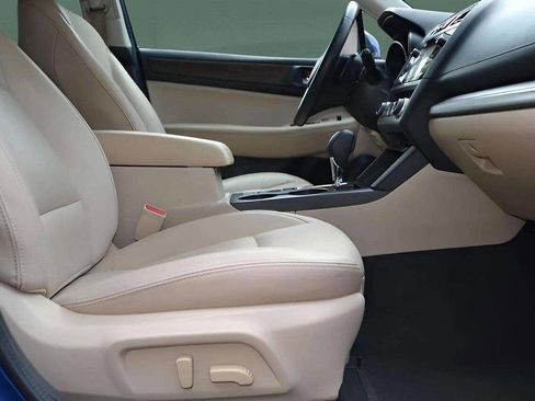 Used 2017 Subaru Outback 2.5i Limited image 32