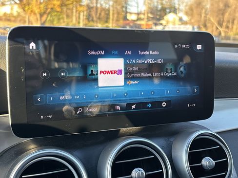 Used 2021 Mercedes-Benz GLC 300 image 29