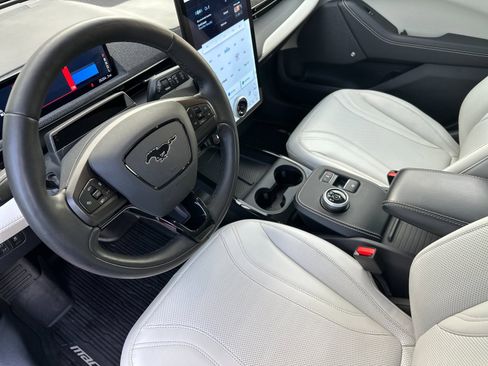 Used 2022 Ford Mustang Mach-E Premium image 10