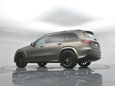 Used 2025 Mercedes-Benz GLS 450 4MATIC image 52