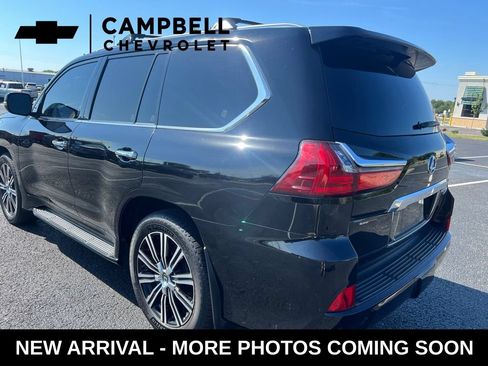 Used 2021 Lexus LX 570 4WD w/ Luxury Package image 3