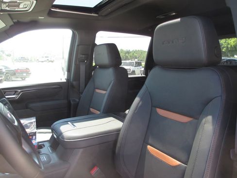 New 2026 GMC Sierra 2500 AT4 w/ AT4 Premium Plus Package AWD/4WD image 13