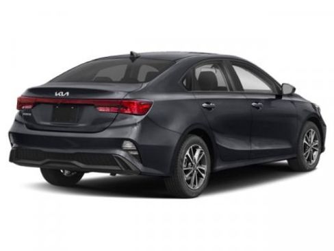 Used 2024 Kia Forte LXS image 2