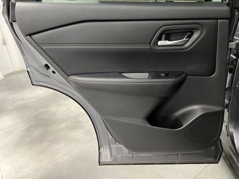 Used 2026 Nissan Rogue SL AWD/4WD image 19