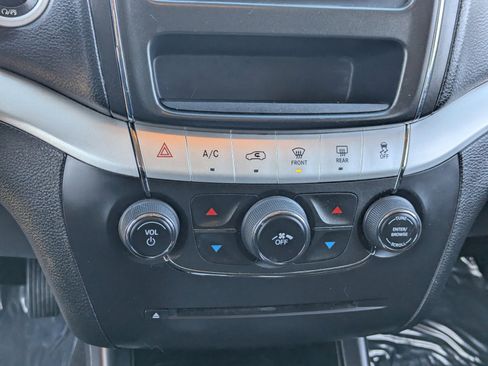 Used 2018 Dodge Journey SXT w/ Connectivity Group image 20