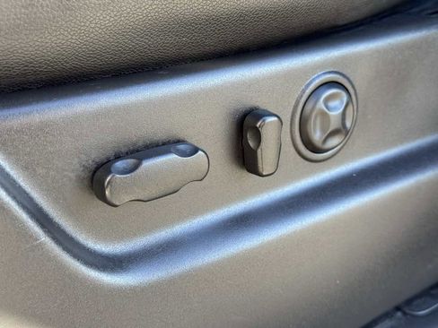 Used 2013 Chevrolet Suburban LTZ image 50