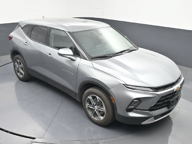 Used 2025 Chevrolet Blazer LT AWD/4WD image 34