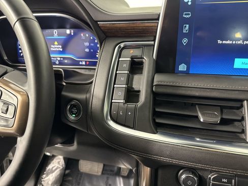 Used 2023 Chevrolet Tahoe High Country AWD/4WD image 17