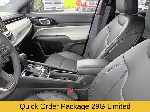 Used 2024 Jeep Compass Limited w/ Sun and Sound Group AWD/4WD image 12