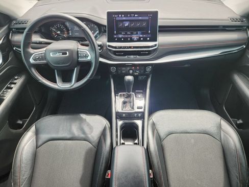 Used 2022 Jeep Compass Trailhawk w/ Trailhawk Convenience Group AWD/4WD image 26