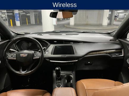 Used 2023 Cadillac XT4 Premium Luxury image 7