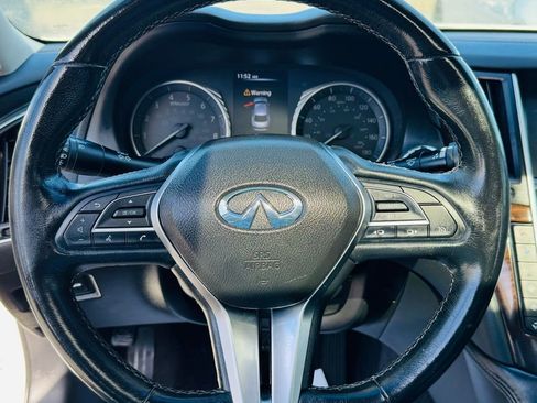 Used 2018 INFINITI Q50 Luxe w/ Essential Package (3.0T Luxe) image 11