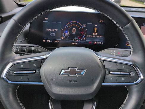 Used 2024 Chevrolet Traverse Z71 AWD/4WD image 35