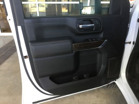 Used 2021 GMC Sierra 3500 SLE w/ SLE Convenience Package image 7