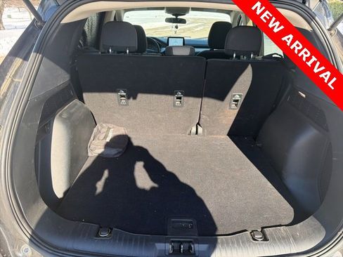 Used 2020 Ford Escape SE image 22