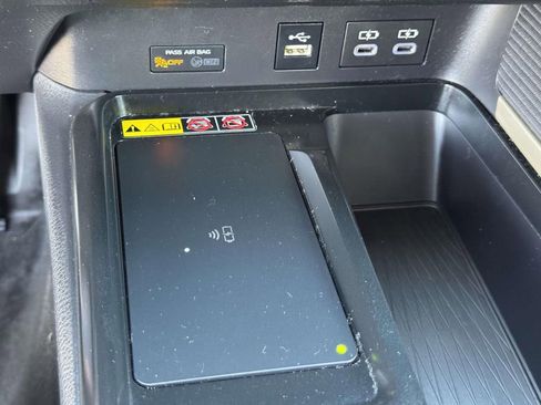 Certified 2025 Toyota Camry SE image 8