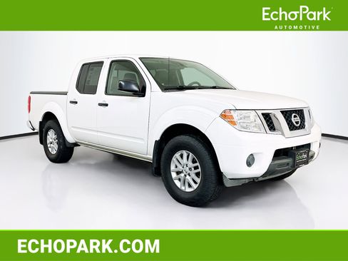 Used 2019 Nissan Frontier SV image 1