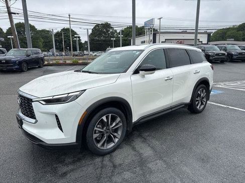 Certified 2025 INFINITI QX60 Luxe image 7