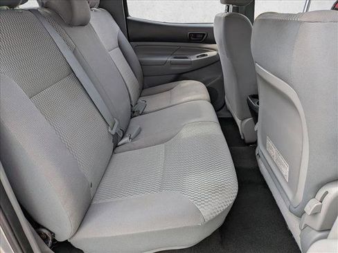 Used 2014 Toyota Tacoma PreRunner w/ SR5 Package RWD image 19