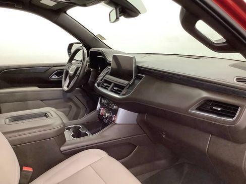 Used 2022 GMC Yukon SLT w/ SLT Luxury Package AWD/4WD image 39