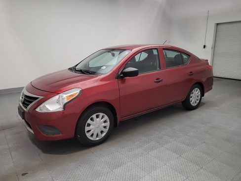 Used 2018 Nissan Versa S Plus FWD image 2
