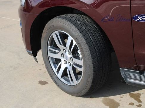 Used 2024 Ford Expedition Max Limited image 9