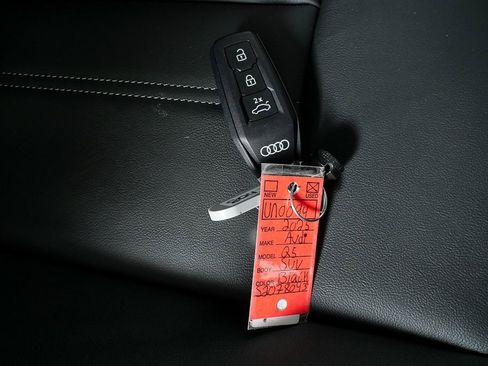 Certified 2025 Audi Q5 Premium w/ Convenience Package image 25