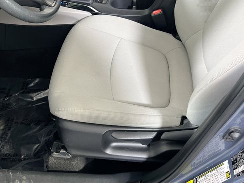Used 2024 Toyota Corolla Cross L FWD image 18