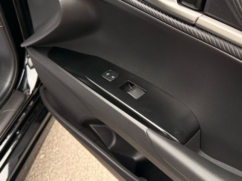 Used 2025 Toyota Camry SE image 18