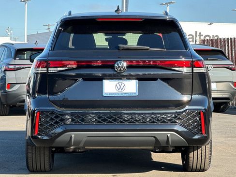 New 2026 Volkswagen Tiguan SE R-Line FWD image 6