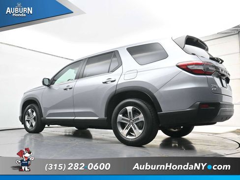 Used 2024 Honda Pilot EX-L image 23