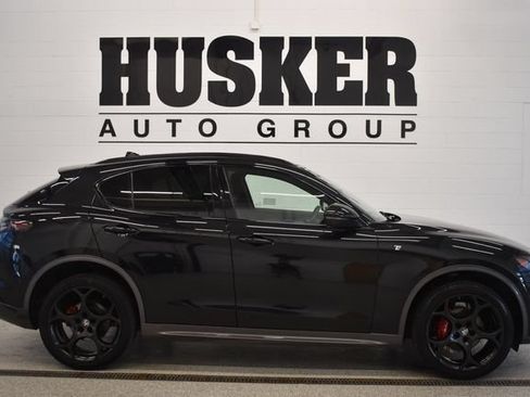 Used 2024 Alfa Romeo Stelvio Ti w/ Performance Driving Package AWD/4WD image 2