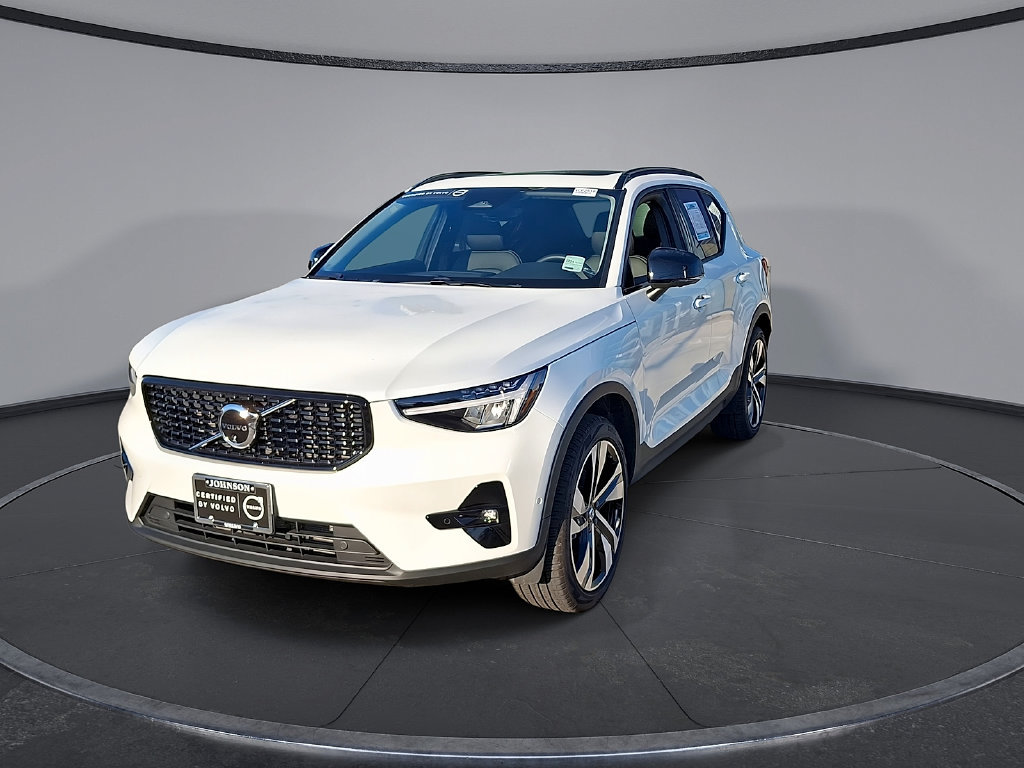 Certified 2024 Volvo XC40 B5 Plus w/ Protection Package Premier AWD/4WD image 3