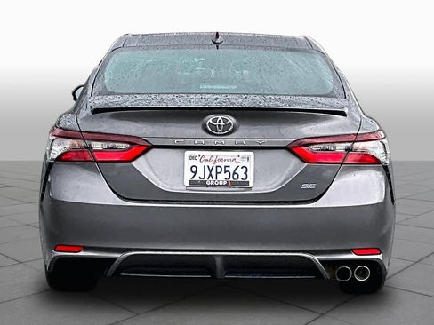 Used 2024 Toyota Camry SE FWD image 4