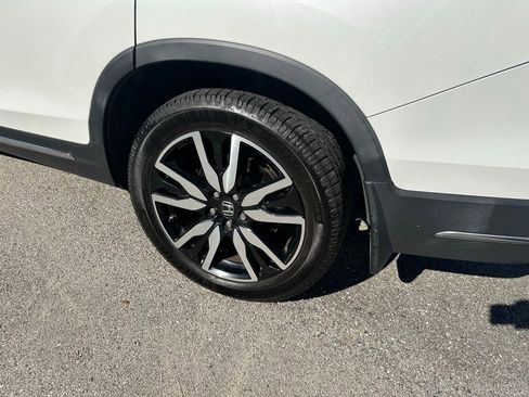 Used 2021 Honda Pilot Touring image 10