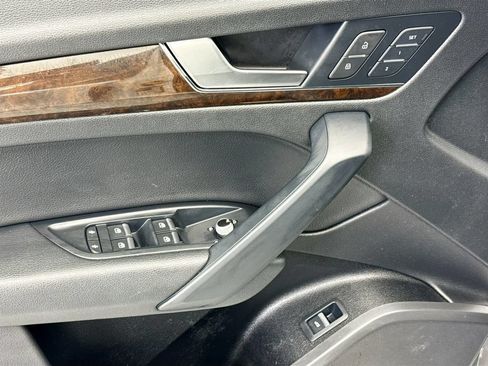 Used 2019 Audi Q5 Prestige w/ Convenience Package AWD/4WD image 21