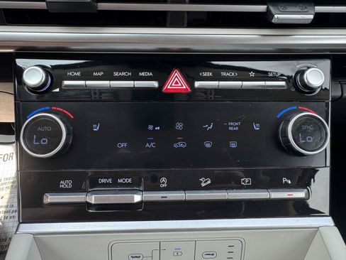 Used 2024 Hyundai Santa Fe SEL FWD image 20