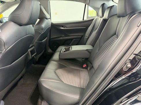 Used 2020 Toyota Camry SE FWD image 25